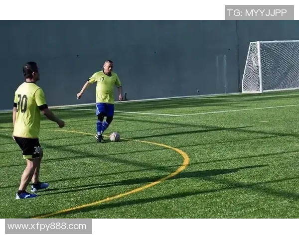 微胖足球明星风采展示精选图片让你领略他们的独特魅力与风格